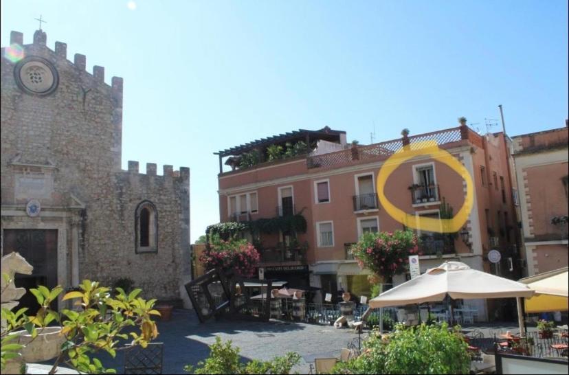 טאורמינה Duomo Square Apartment מראה חיצוני תמונה