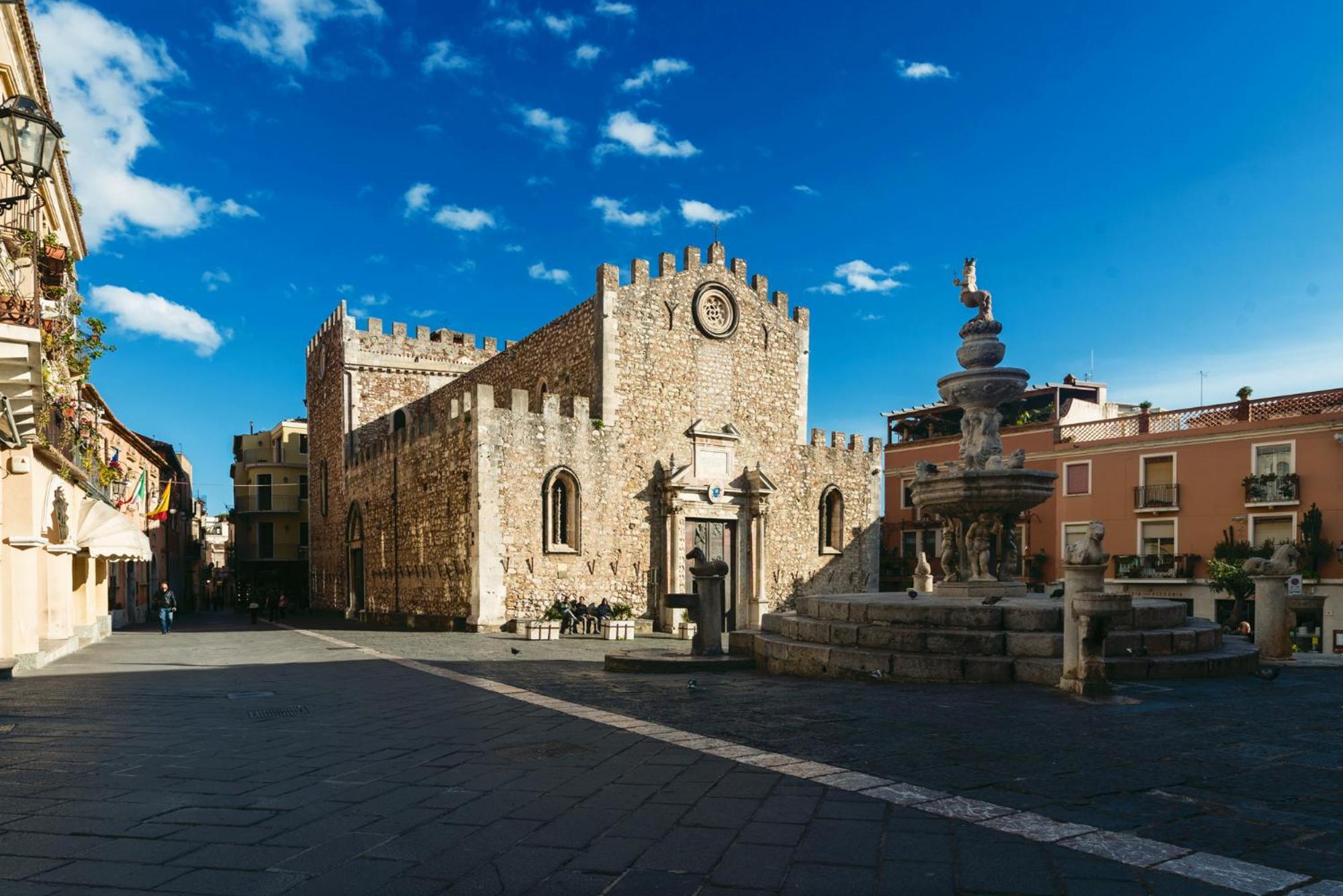 טאורמינה Duomo Square Apartment מראה חיצוני תמונה
